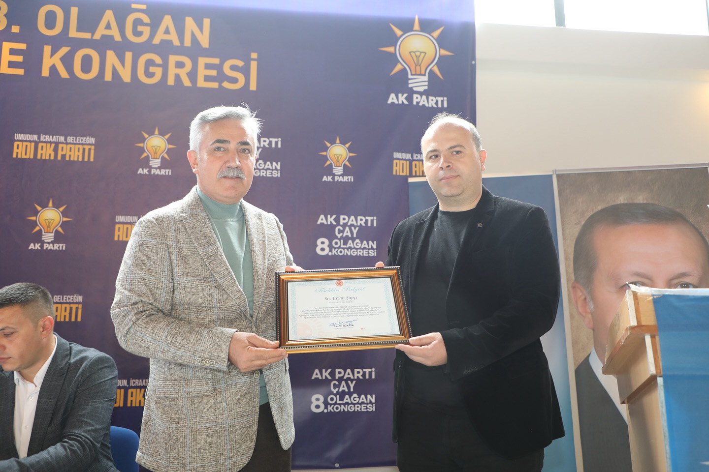 AK PARTİ ÇAY İLÇE TEŞKİLATINDA GÖREV DEĞİŞİMİ