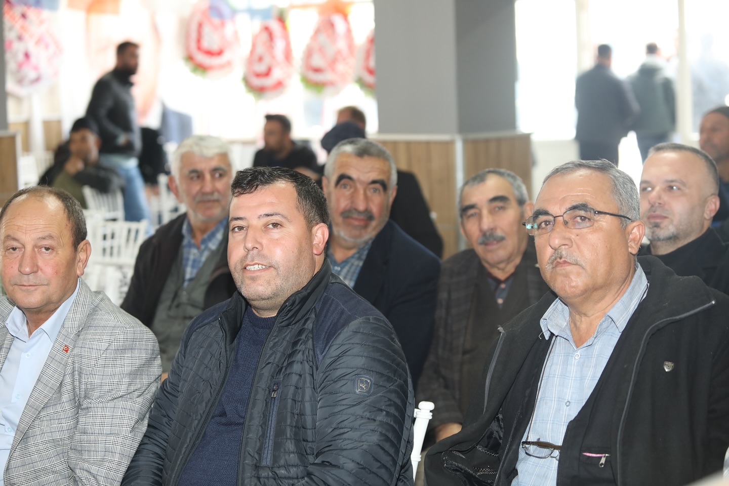 ŞUHUT AK PARTİ TEŞKİLATINDA BAYRAK DEĞİŞİMİ