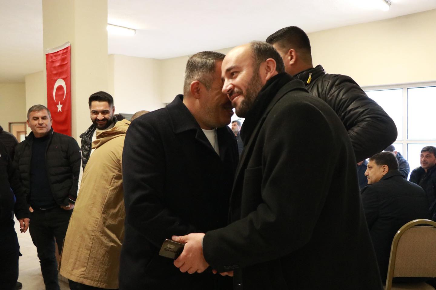 Dinar Belediye Başkanı Veysel Topçu, Umre Yolcularıyla Bir Araya Geldi
