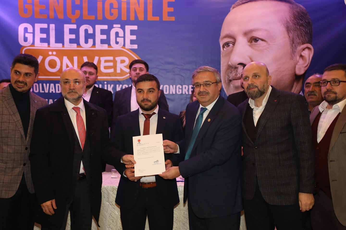 BOLVADİN’DE TOY HAVASINDA KONGRE