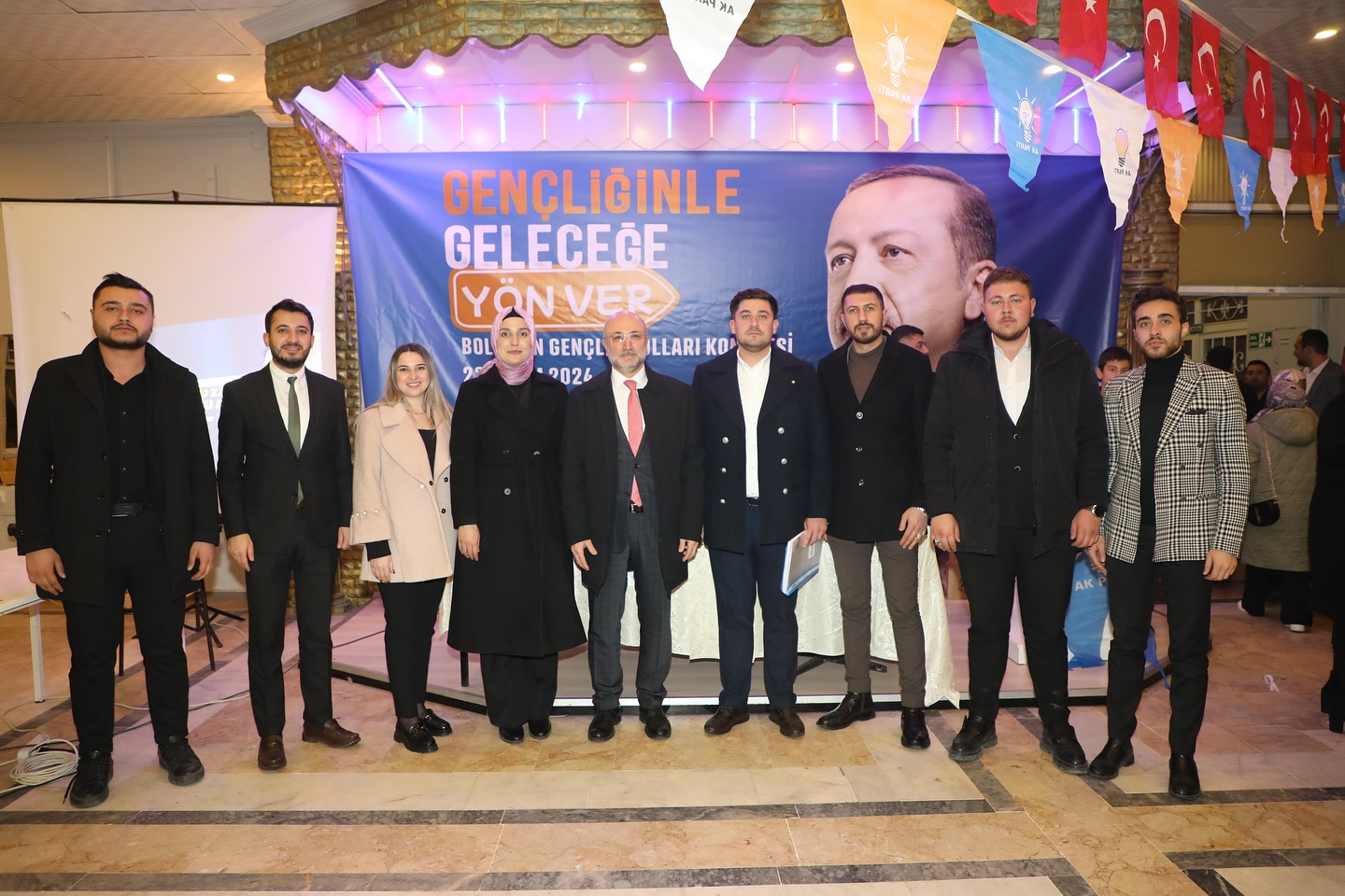 BOLVADİN’DE TOY HAVASINDA KONGRE