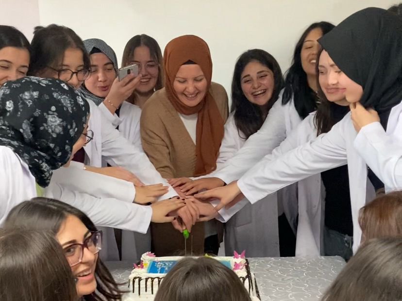 DİŞ HEKİMLERİ GÜNÜNDE KYK’DAN ANLAMLI ETKİNLİK