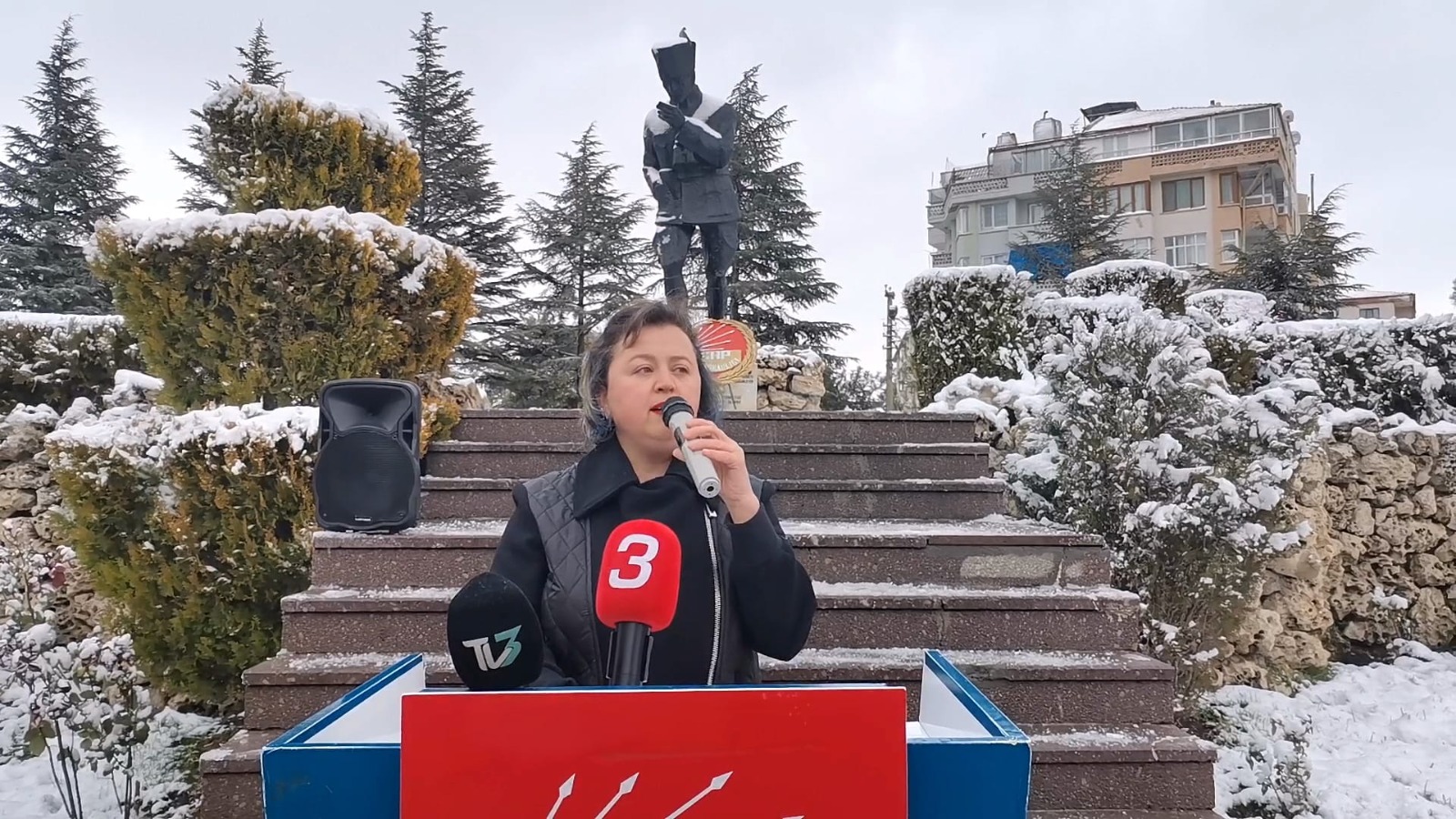 CHP AFYONKARAHİSAR ÖĞRETMENLERİN DEĞERİNİ BİR KEZ DAHA HATIRLATTI