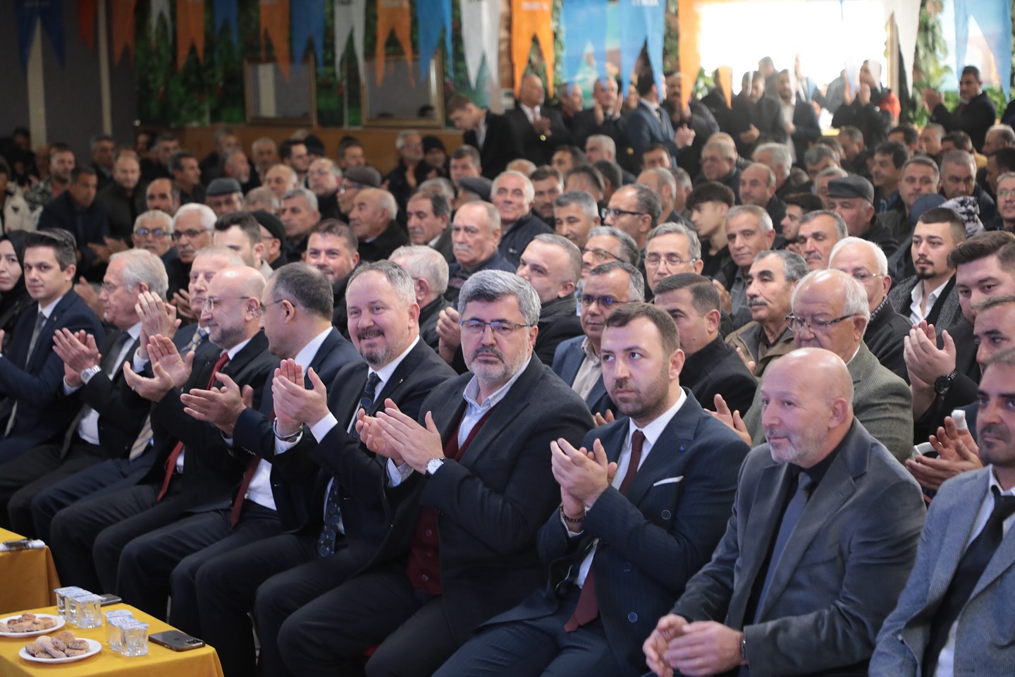 Dinar İlçesinde Kongre Heyecanı Yaşandı