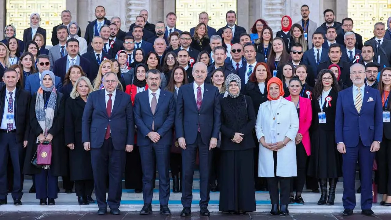 TBMM Başkanı Kurtulmuş, Meclis'te öğretmenleri ağırladı