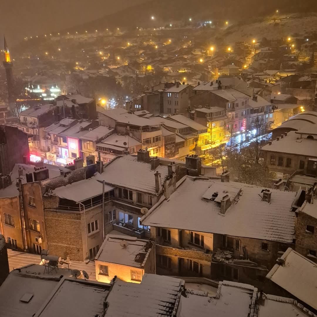 Kar Yağışı Kartpostallık Görüntüler Oluşturdu