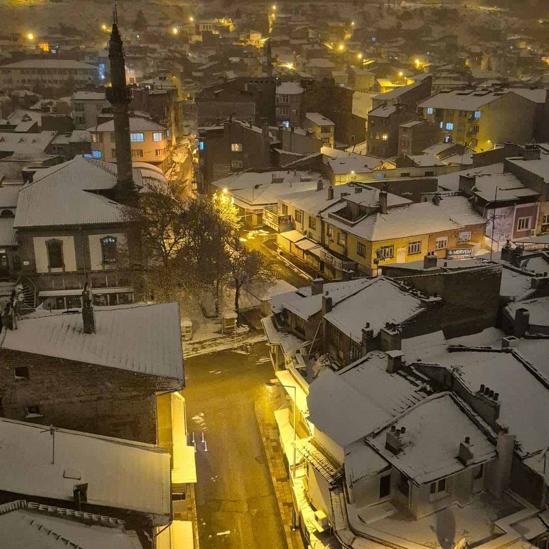 Kar Yağışı Kartpostallık Görüntüler Oluşturdu