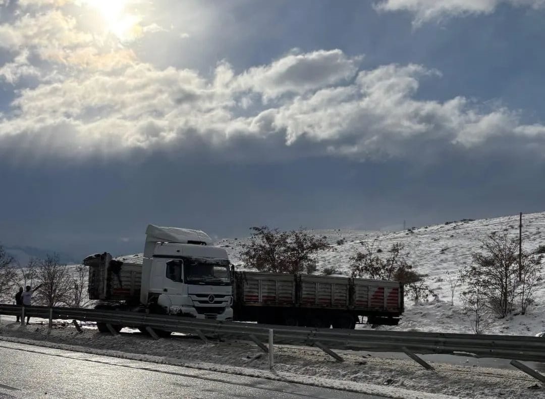 Kar ve Buzlanma Kazalara Davetiye Çıkardı