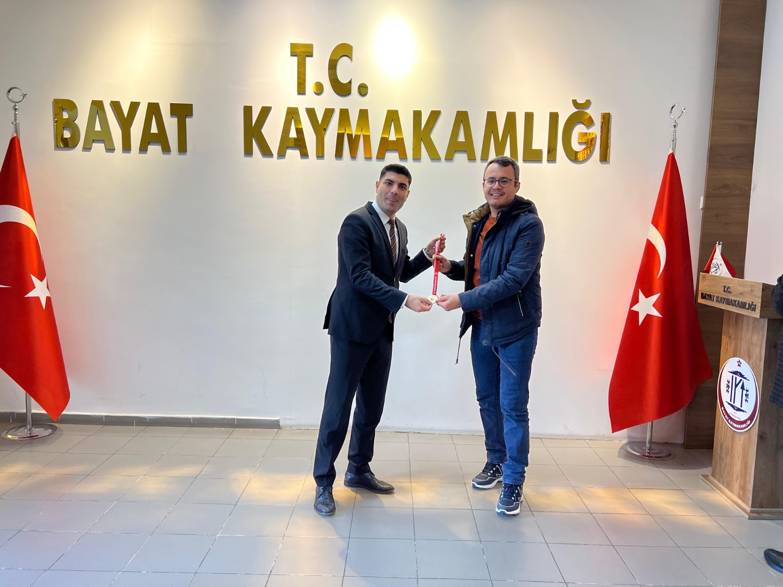 KAYMAKAM'DAN ÖĞRETMENLERE ÖDÜL