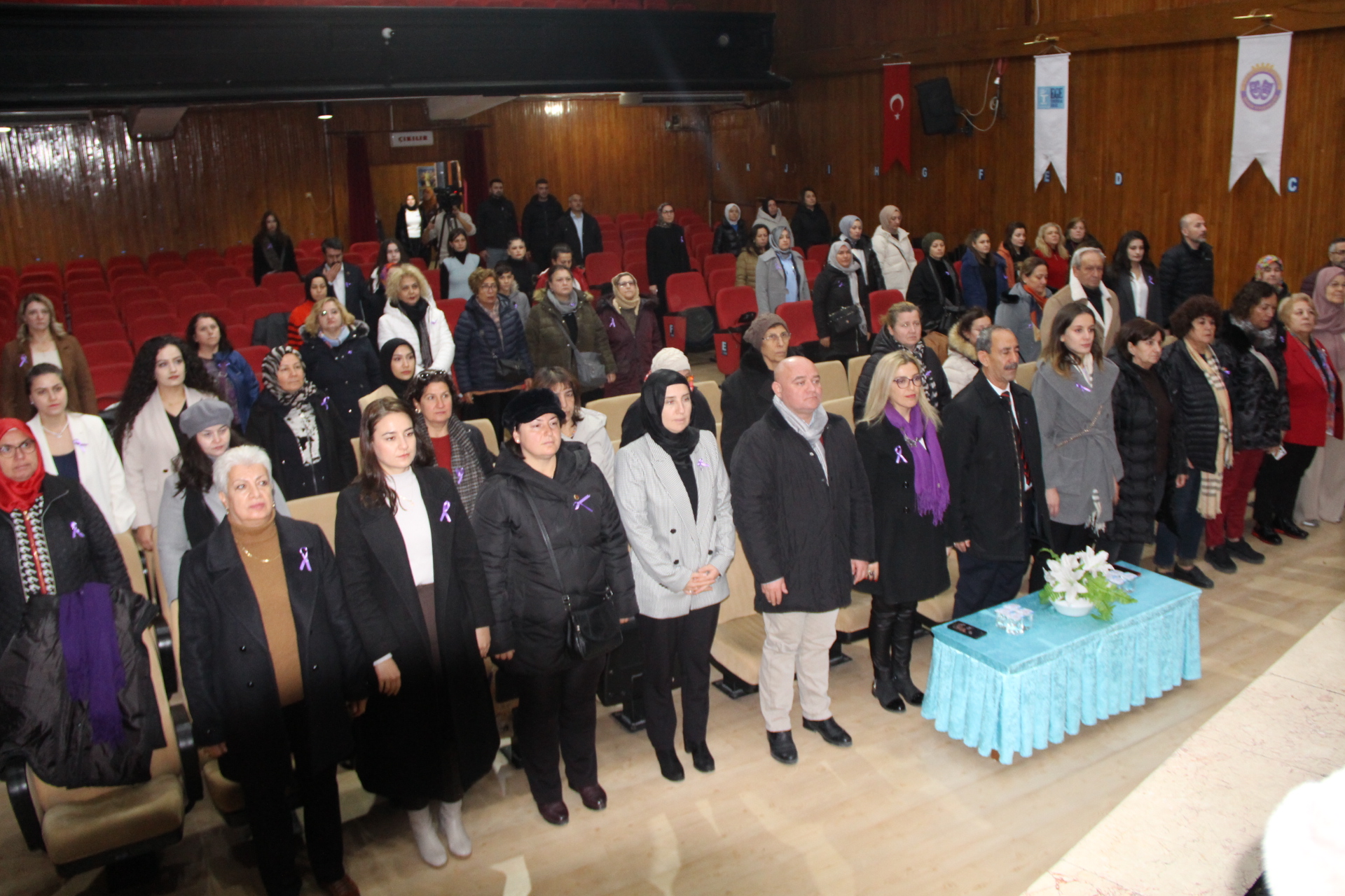 ŞİDDETE YÖNELİK OLARAK KADINLAR BİLGİLENDİRİLDİ