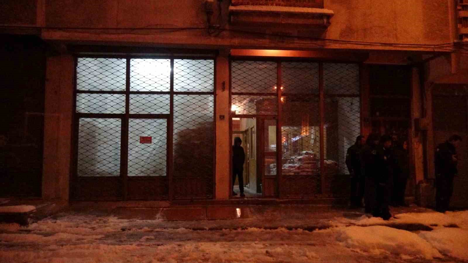 62 Yaşındaki Esnaf İş Yerinde Ölü Bulundu