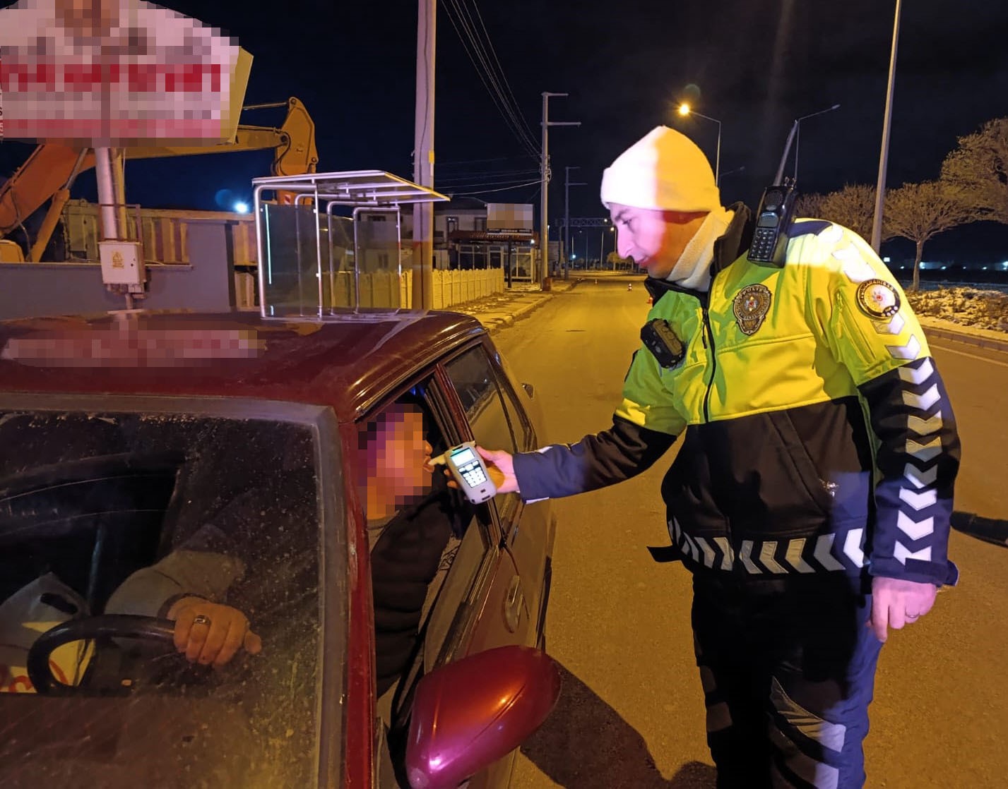 TRAFİK KURALLARINA UYMAK, YAŞAMA SIMSIKI SARILMAKTIR
