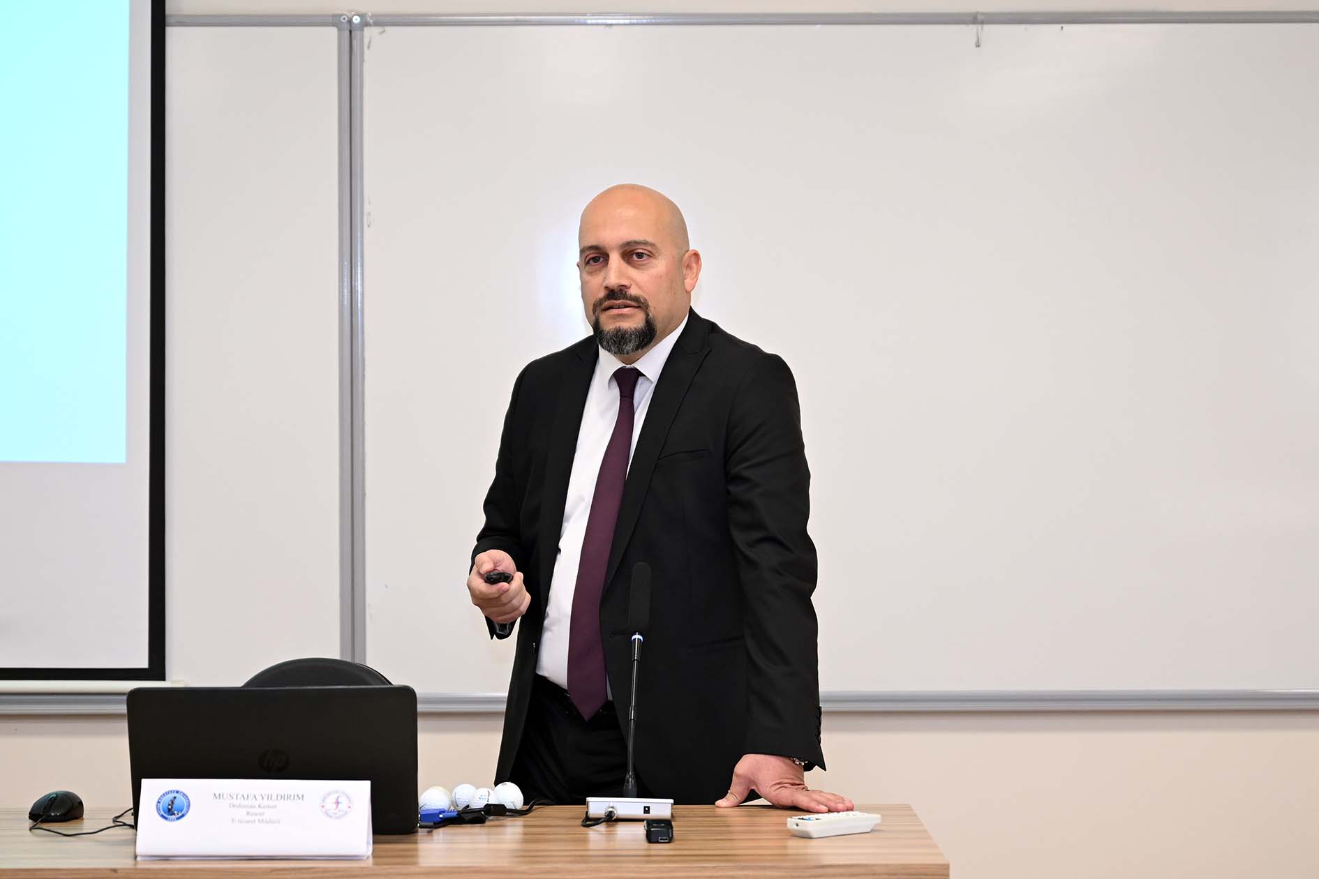 AFYON KOCATEPE ÜNİVERSİTESİNDE KONFERANS DÜZENLENDİ