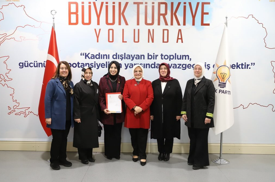 Dilek Hanım Çengel, AK Parti Afyonkarahisar İl Kadın Kolları Başkanlığı'na Atandı
