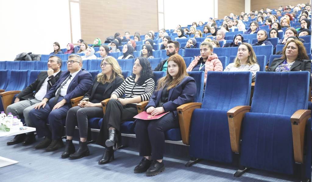 İŞKUR HİZMETLERİ VE YETENEK KAPISI BİLGİLENDİRME ETKİNLİĞİ GERÇEKLEŞTİ