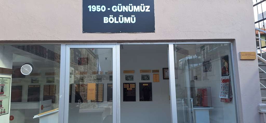ŞUHUTLU ŞEHİT VE GAZİLER HATIRA MERKEZİ ZİYARETÇİLERİNİ AĞIRLAMAYA DEVAM EDİYOR