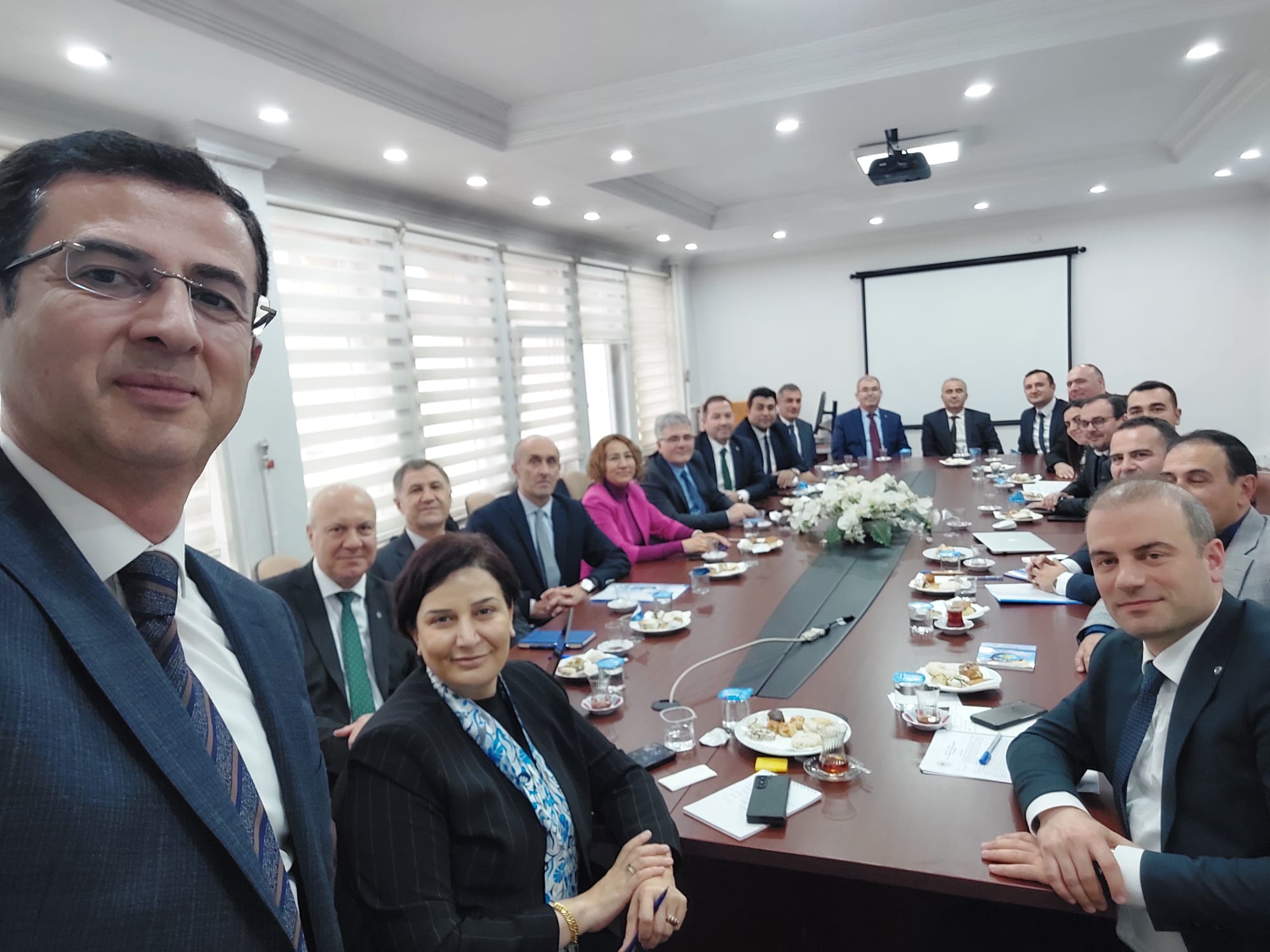 MÜDÜR KARAYOL, BÖLGESEL SEMİNERE KATILDI