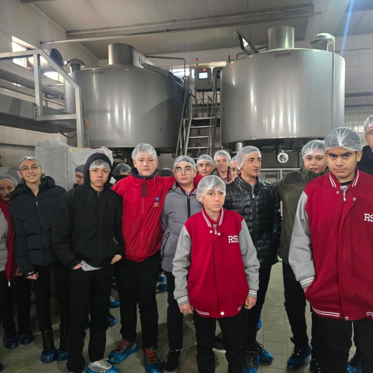 RSP Koleji Öğrencileri Selimoğlu Süt Fabrikasında Teknik Geziye Katıldı!  Teorik Bilgi, Pratik Deneyimle Buluştu