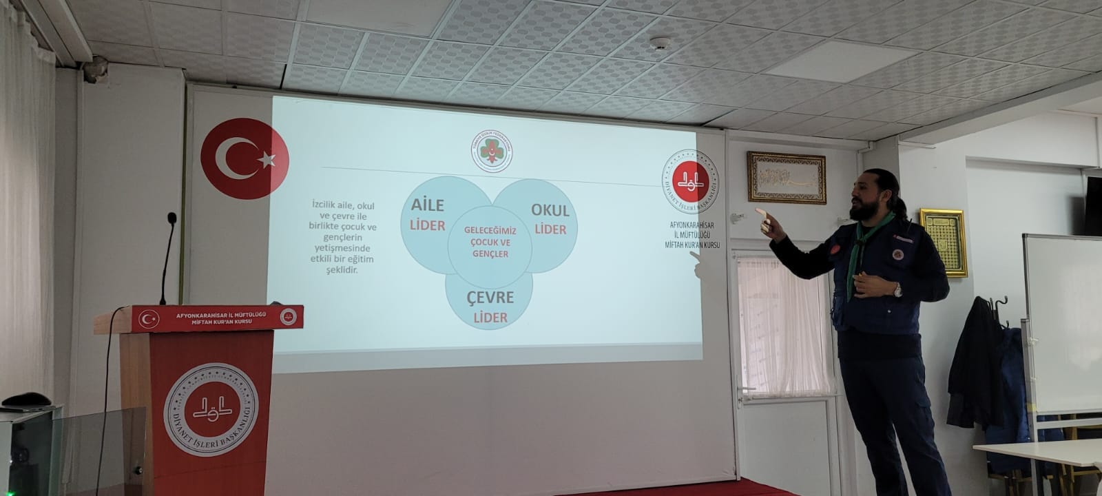 AFYONKARAHİSAR İL MÜFTÜLÜĞÜ ÖNCÜLÜĞÜNDE İZCİLİK ORYANTASYON VE TANITIM TOPLANTISI YAPILDI