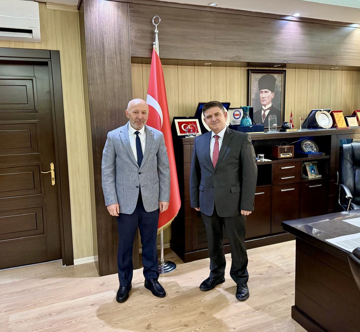 İGM Başkanı Siper  Yeni Defterdar Gündüz ile Görüştü
