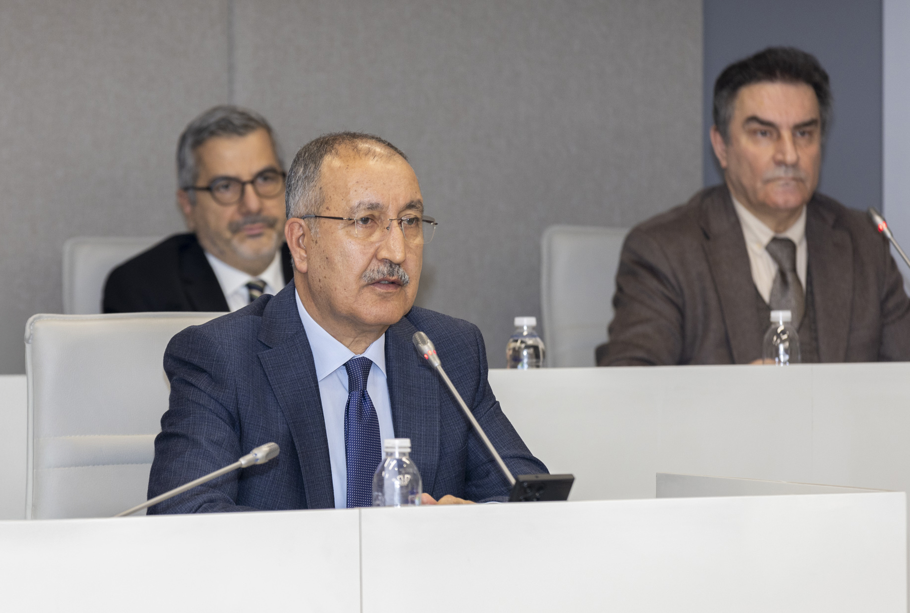 Resmî İlan Fiyatlarına Hassas Zam Dengesi!  Yerel Basının Geleceği İçin Kritik Adımlar Atılıyor