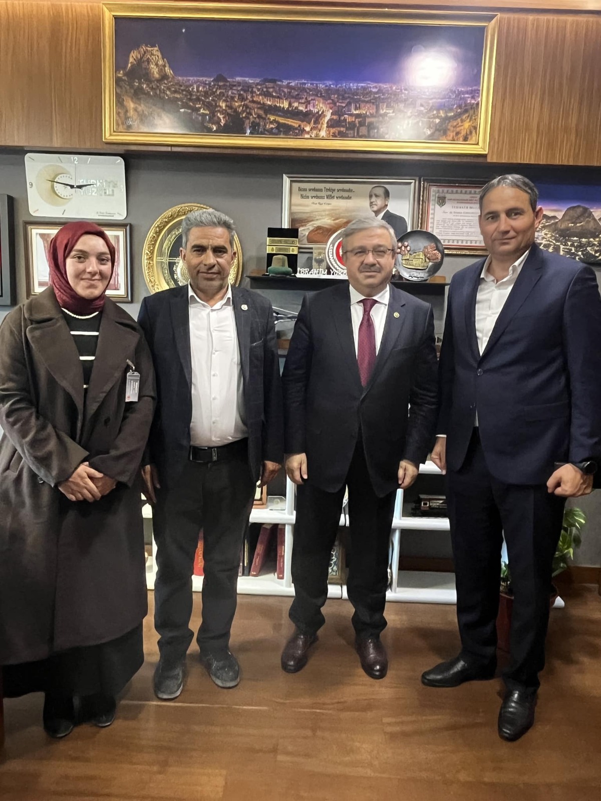 MİLLETVEKİLİ YURDUNUSEVEN, MİSAFİRLERİNİ AĞIRLADI
