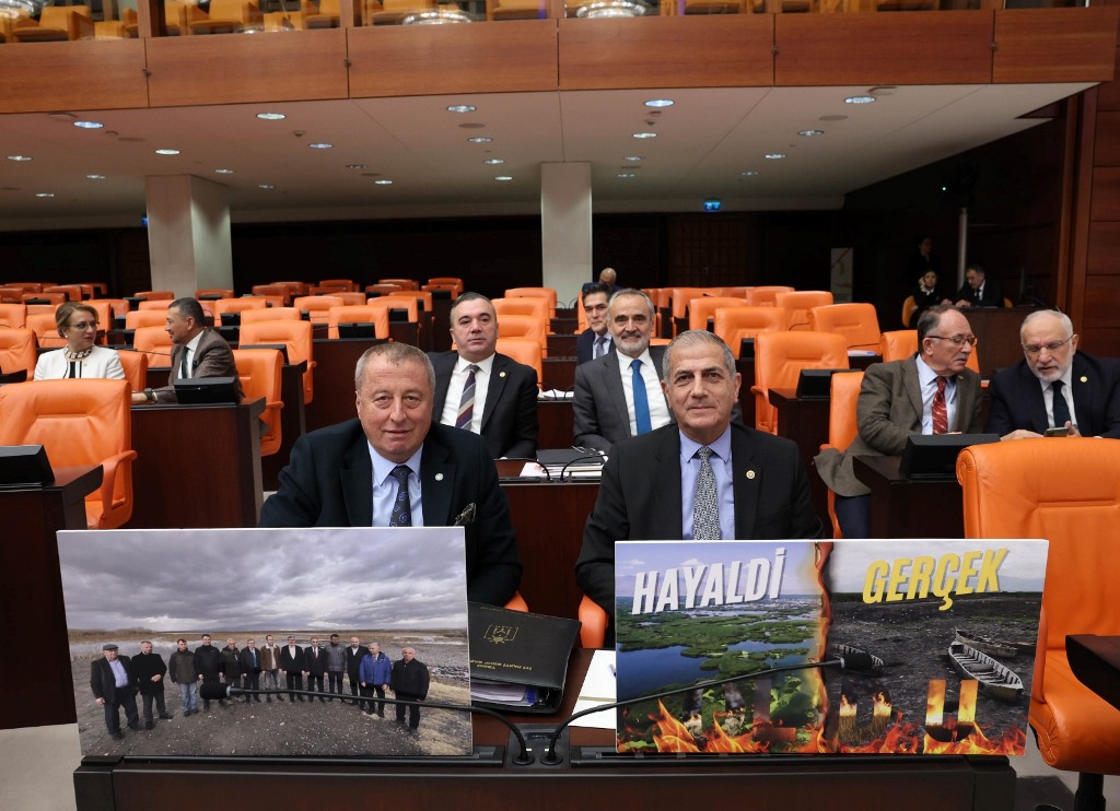 "BU GÖLÜ ÖLÜME TERK ETTİNİZ"