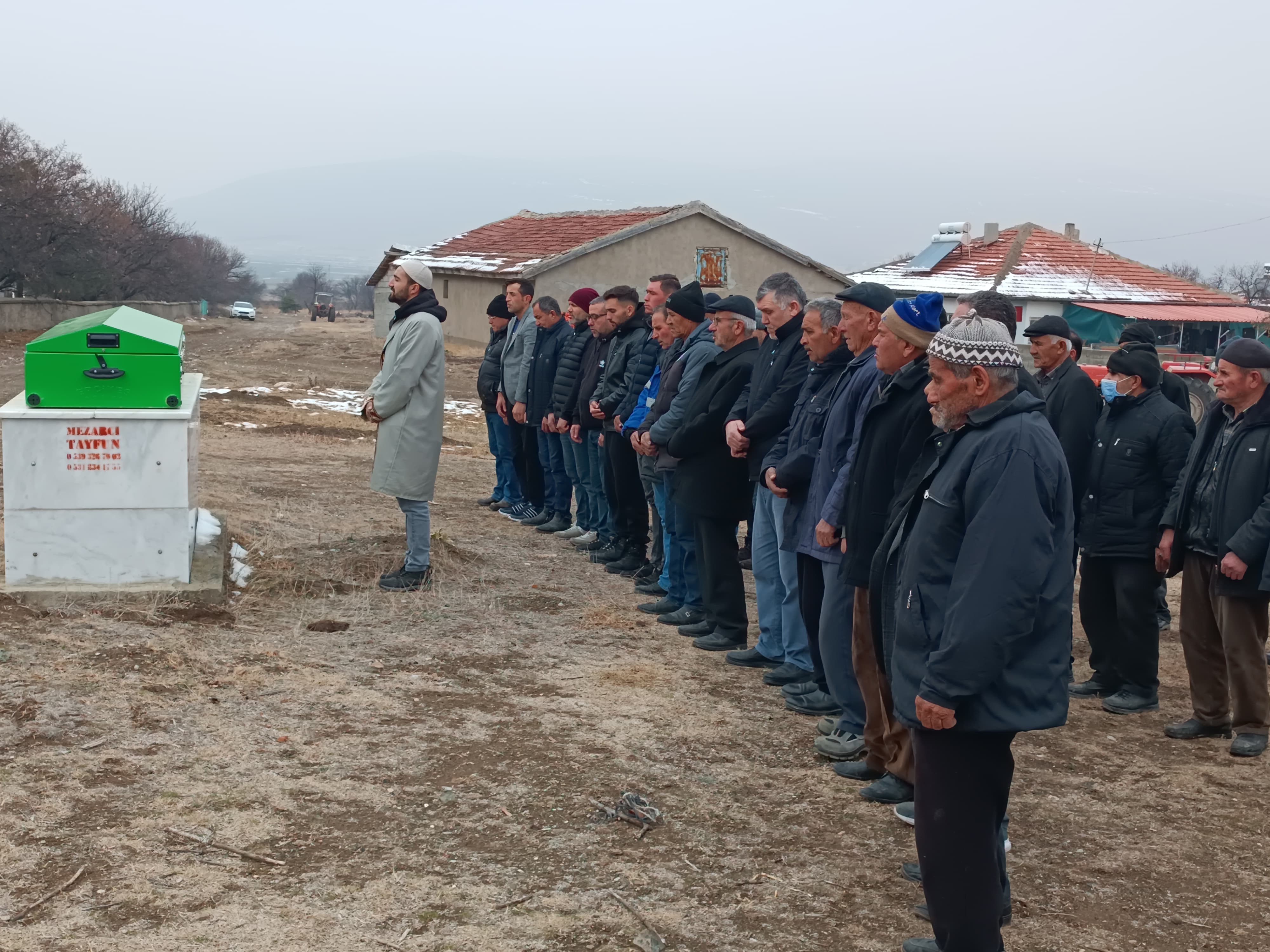 109 Gün Süren Arama Talihsiz Sonuçla Bitti!  Kayıp Alzheimer Hastası Yaşlı Kadının Kemikleri Defnedildi