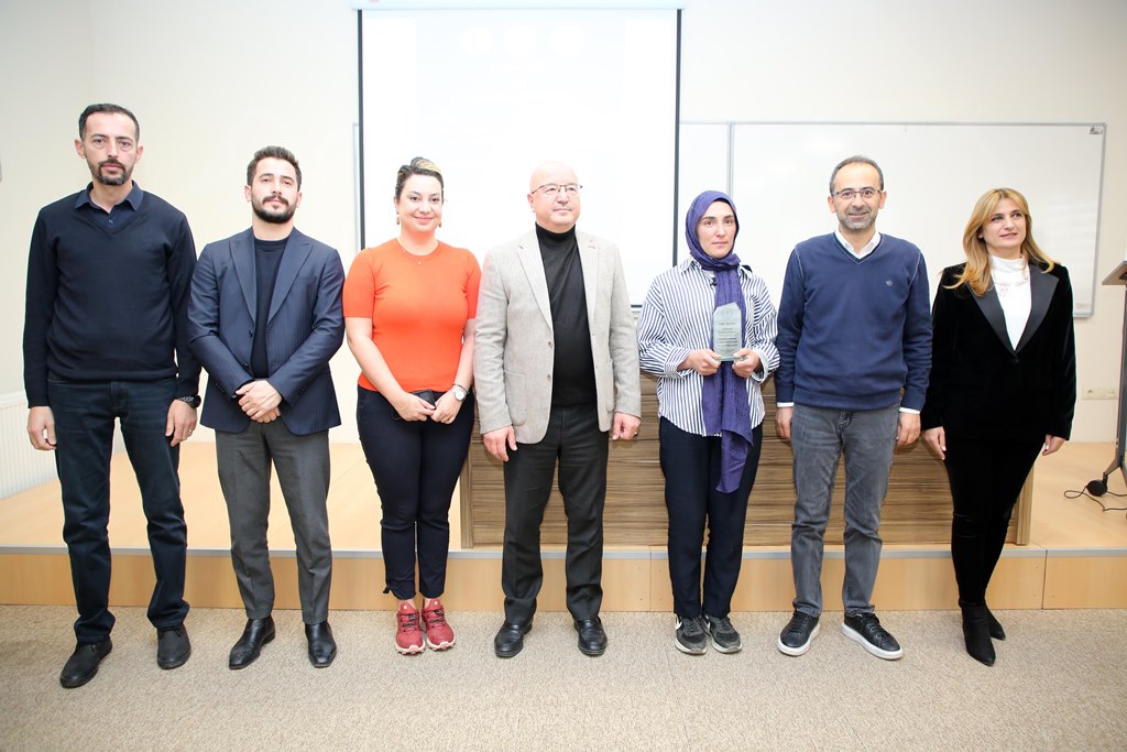 TURİZM FAKÜLTESİNDE AYŞE EKİZ İLE AFYON YEMEKLERİ KONUŞULDU