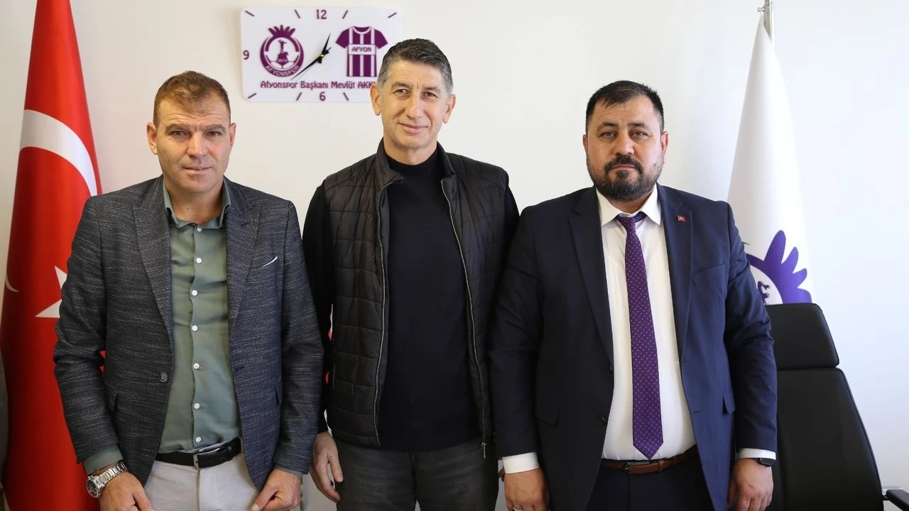 Afyonspor'da Teknik Direktör Cengiz İle Yolları Ayırıldı