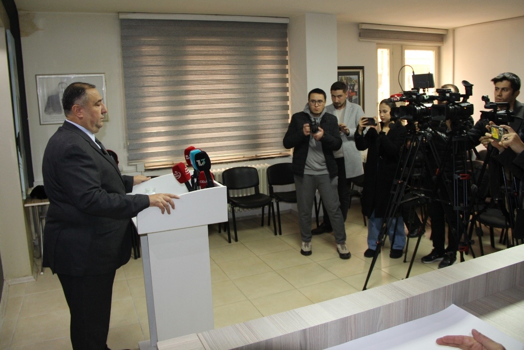 "5 KEZ MÜJDE VERDİNİZ HALA BİTİREMEDİNİZ"