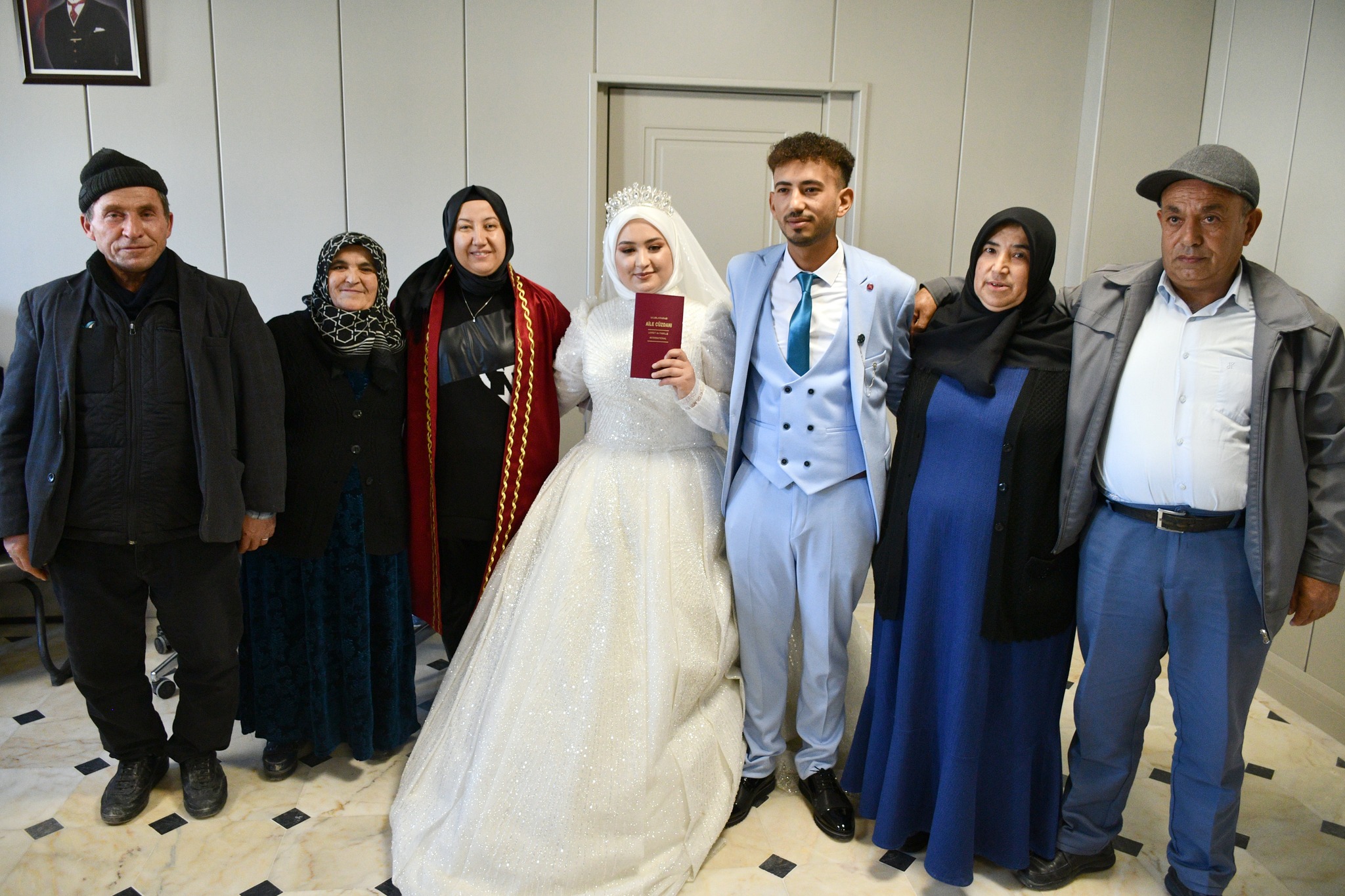 Başkan Kılınçarslan Evlilik Cüzdanını Genç Çifte Verdi