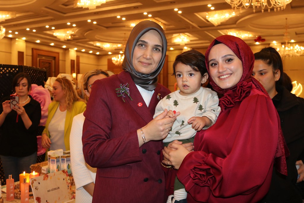 TOBB AFYONKARAHİSAR KADIN GİRİŞİMCİLER KURULUNUN GİRİŞİMCİLİK FESTİVALİ AÇILDI