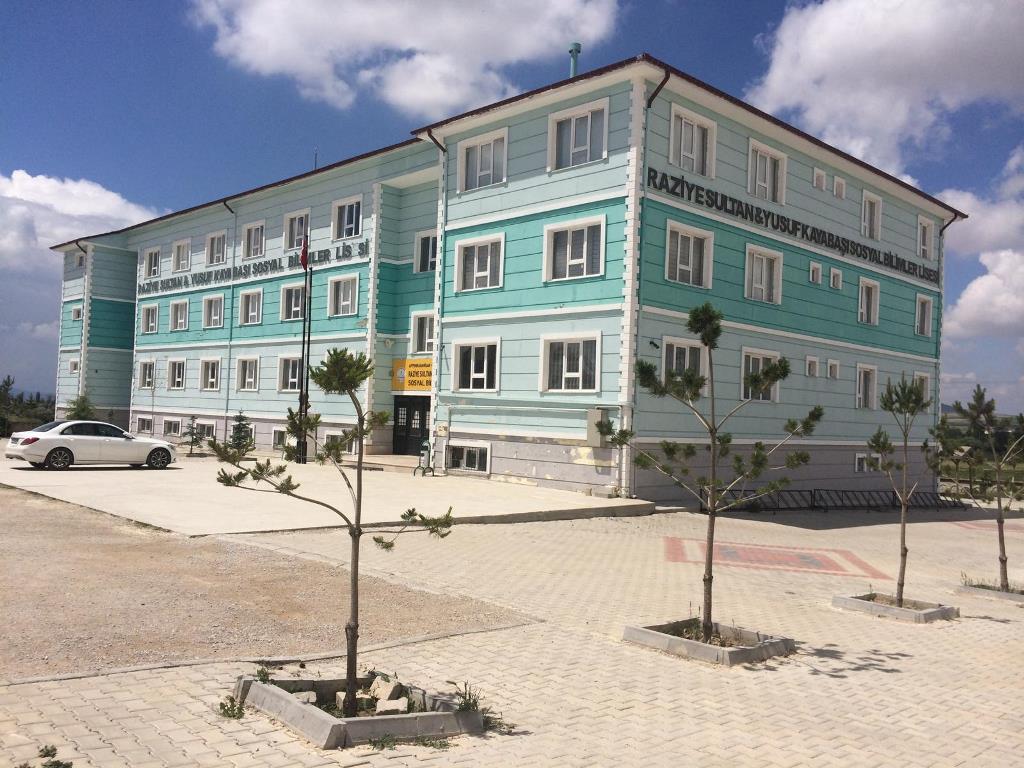 YKS'DE TÜRKİYE BİRİNCİSİ OLAN ÖĞRENCİYE; OTOMOBİL HEDİYE EDİLECEK