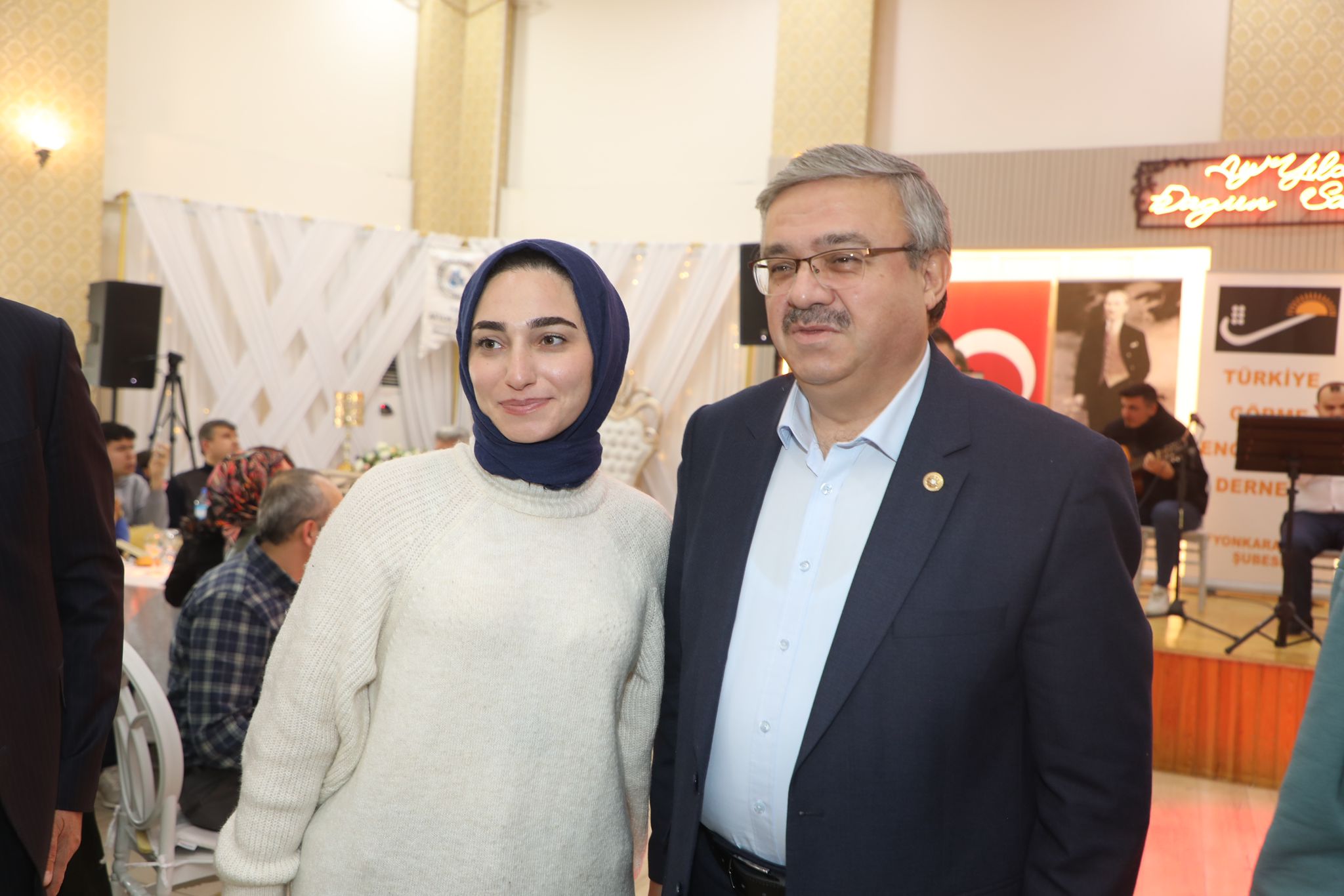 Ak Parti Heyeti Engelli Bireylerle Bir Araya Geldi