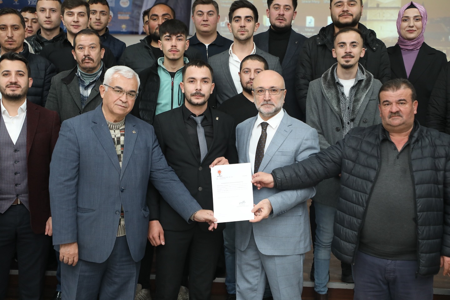 AK Parti Sinanpaşa Gençliği Yeni Başkanıyla Yola Devam Ediyor