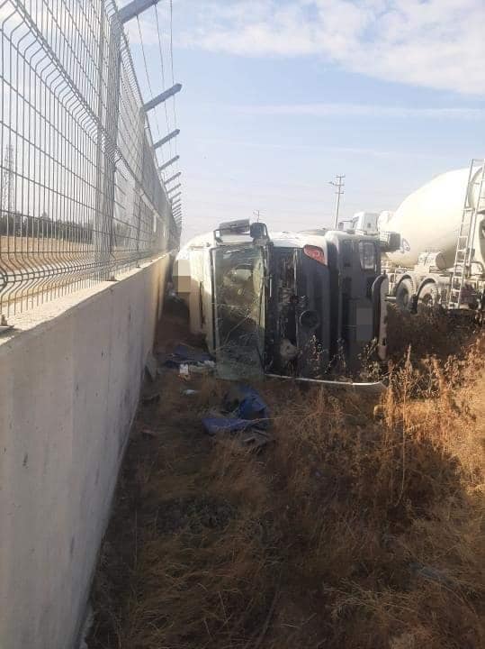Beton Mikseri Devrildi Yürekler Ağıza Geldi