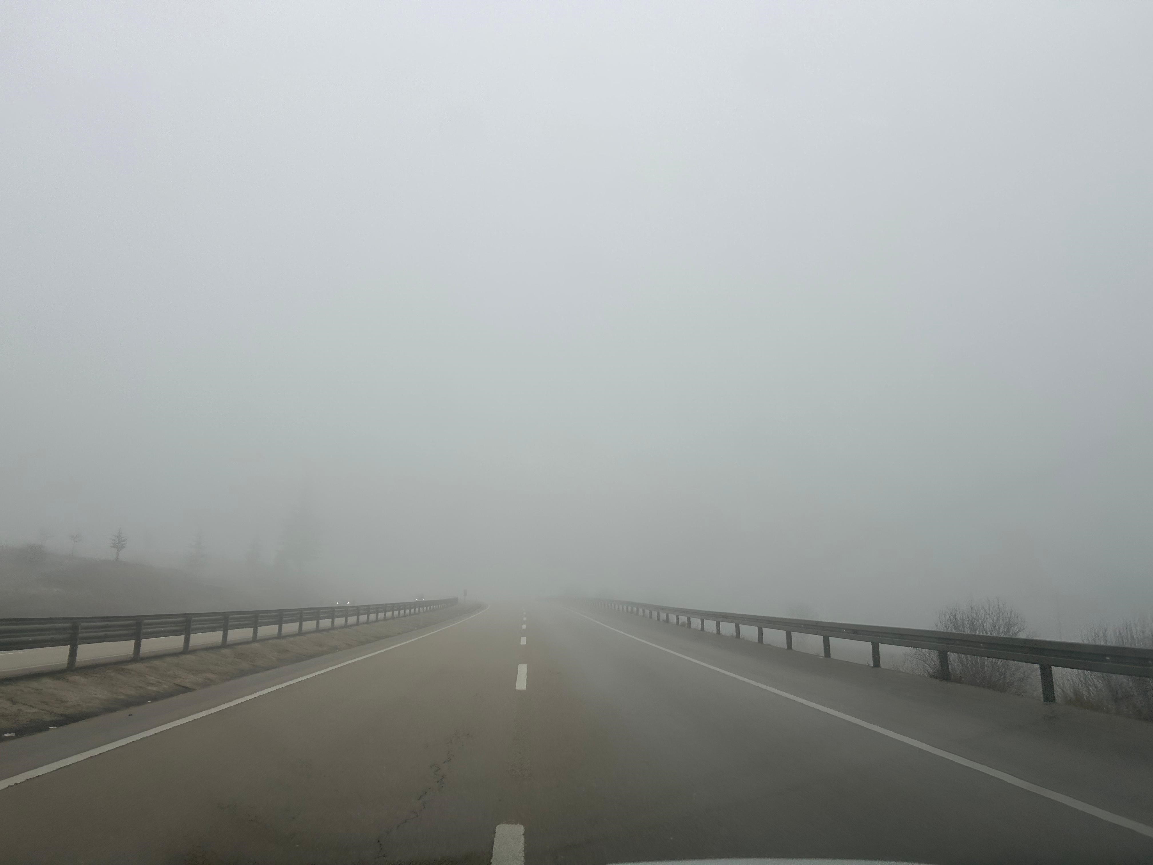 Afyonkarahisar'da Sisli Hava Etkili Oldu