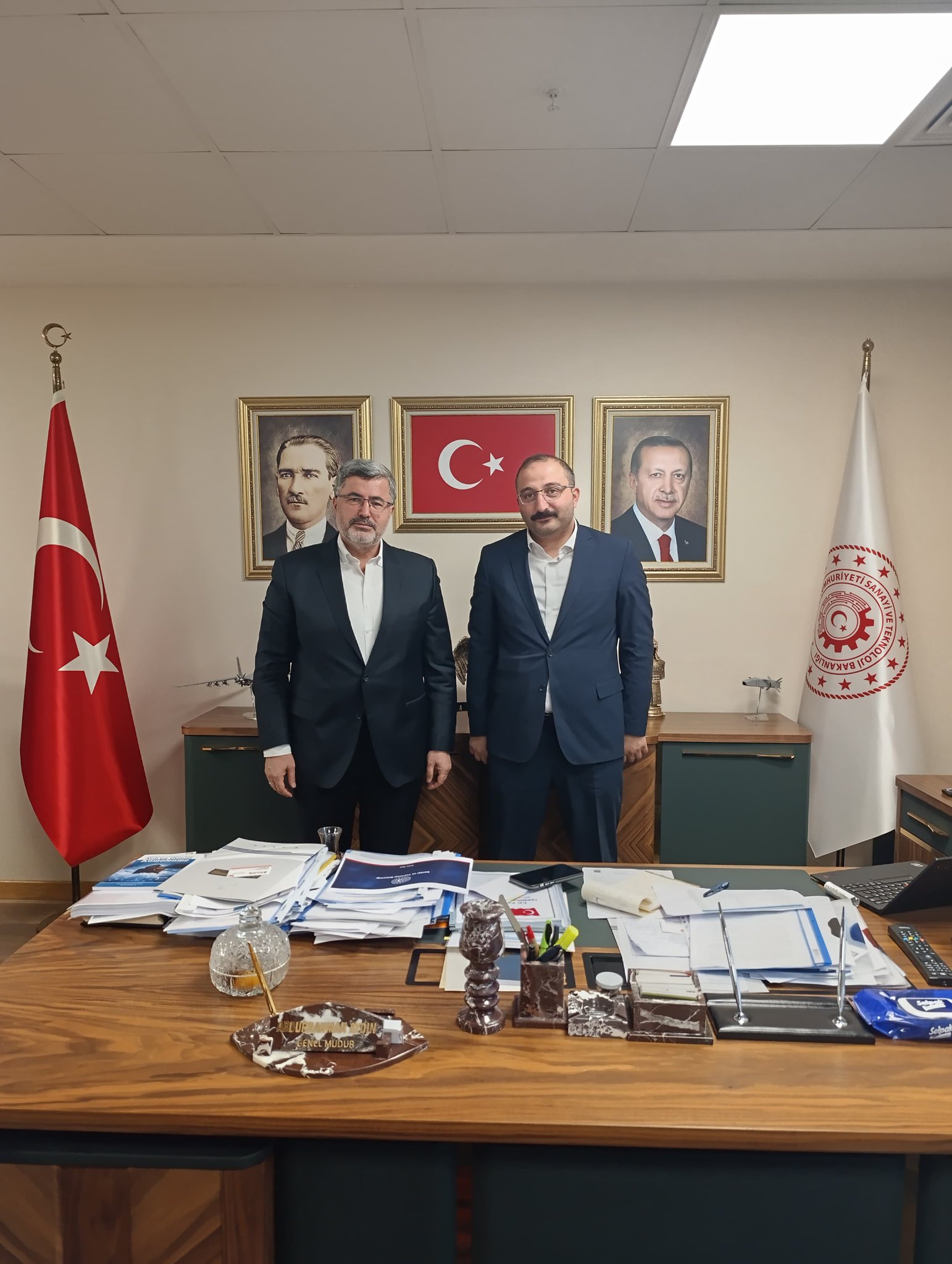 Milletvekili Özkaya Sinanpaşa 2. OSB Altyapı İhalesinin Tarihini Duyurdu!    