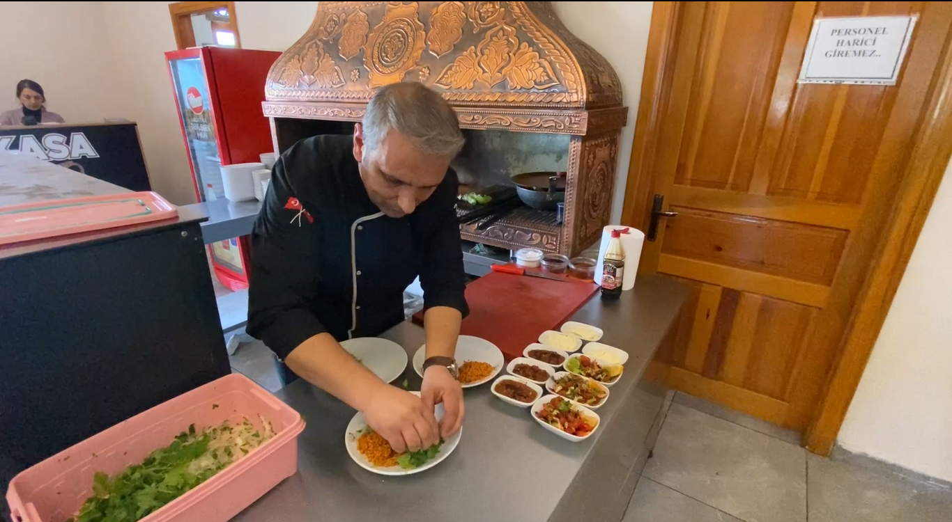 TESCİLLİ ŞUHUT KEŞKEĞİ İLE GELENEKSEL TATLARA YOLCULUK
