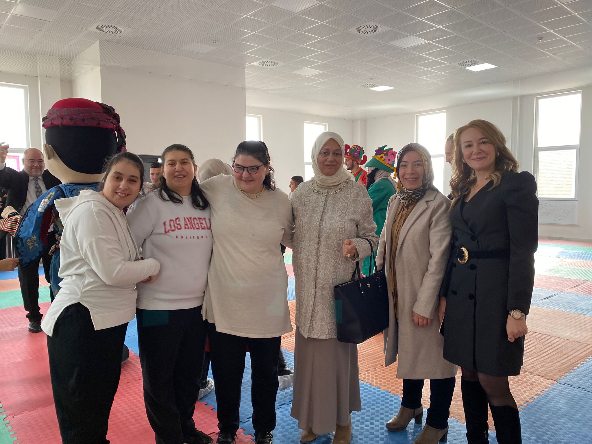 Eğitim Bir-Sen Kadın Komisyonu, Özel Eğitim Kurumlarını Ziyaret Etti