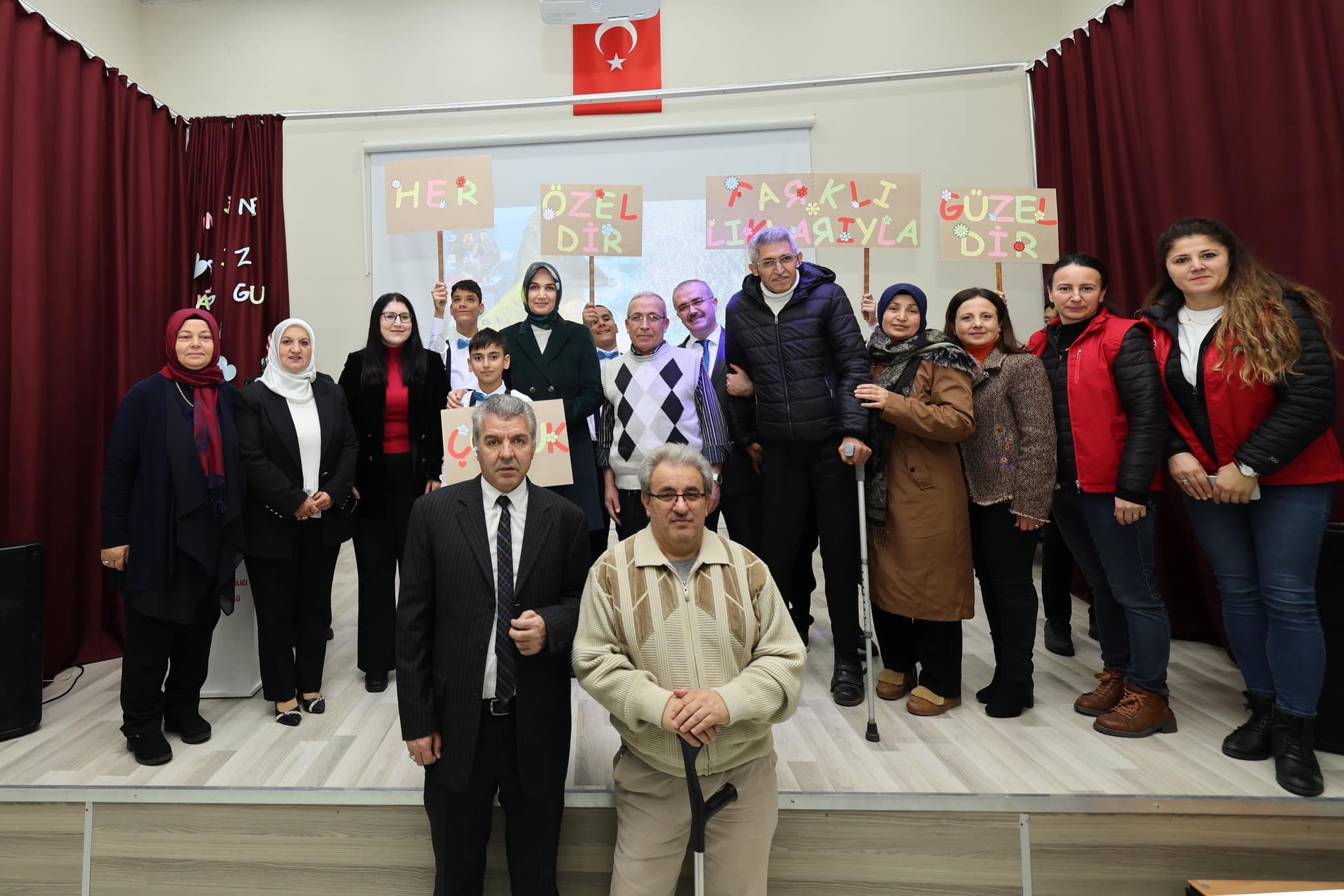 Vali Yiğitbaşı, Dünya Engelliler Günü Programına Katıldı