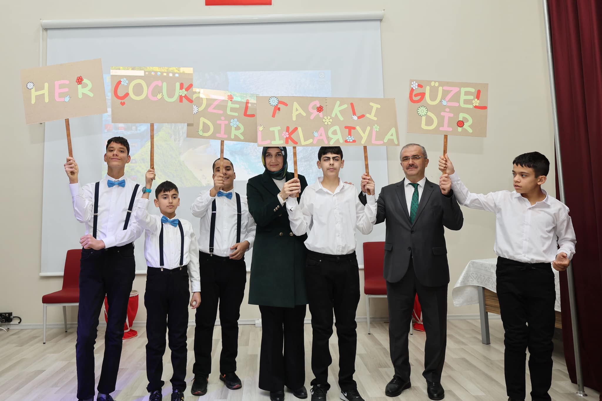 Vali Yiğitbaşı, Dünya Engelliler Günü Programına Katıldı