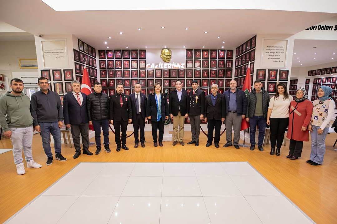 CHP Heyetinden Derneğine Anlamlı Ziyaret