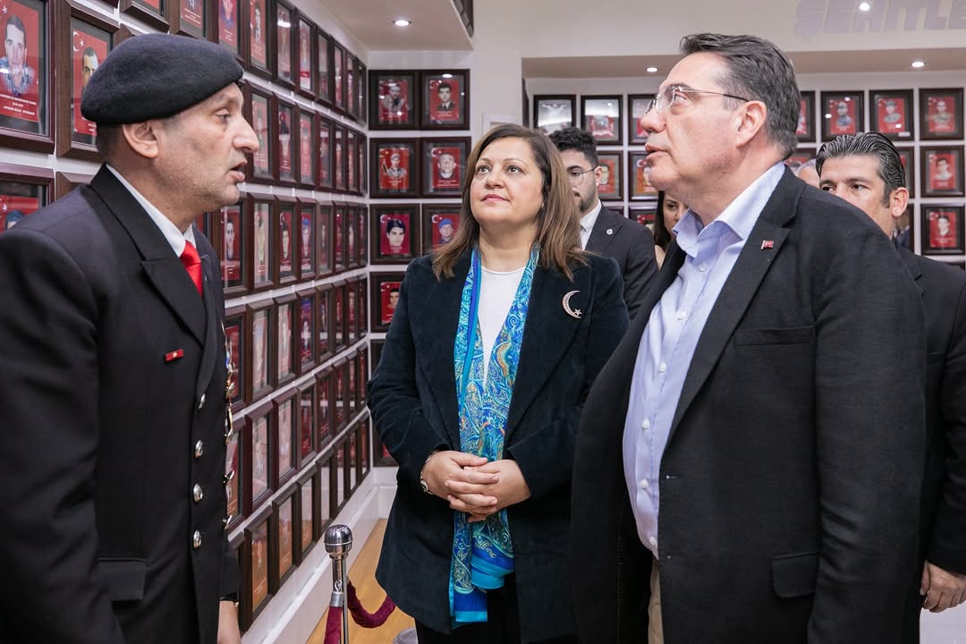 CHP Heyetinden Derneğine Anlamlı Ziyaret