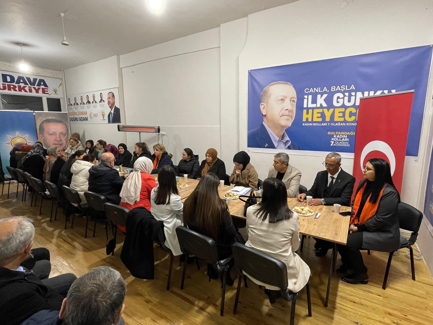 AK PARTİ İLÇE KADIN KOLLARI KONGRESİ SULTANDAĞI’NDA BAŞLADI