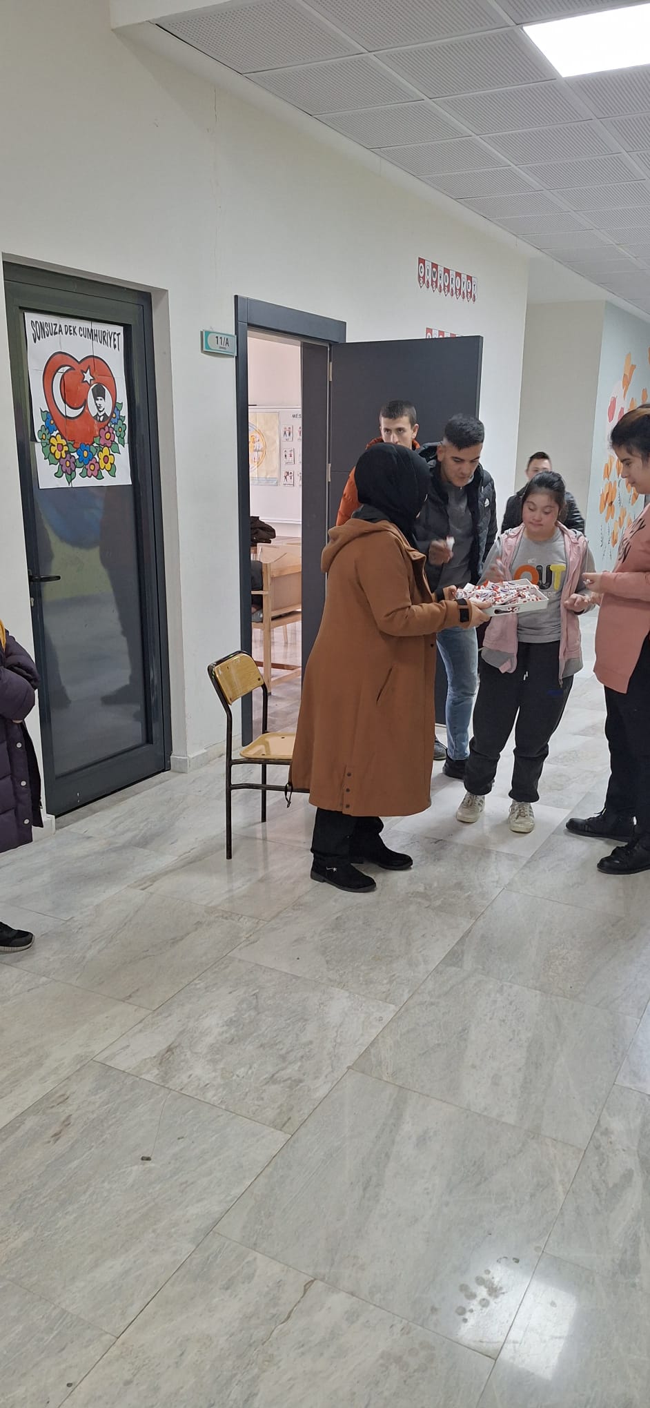 Ağır Düzey Zihinsel Engelli Yardım Derneği Başkanı Özkan’dan Anlamlı Ziyaret: “Engelleri SEVGİYLE Aşabiliriz”