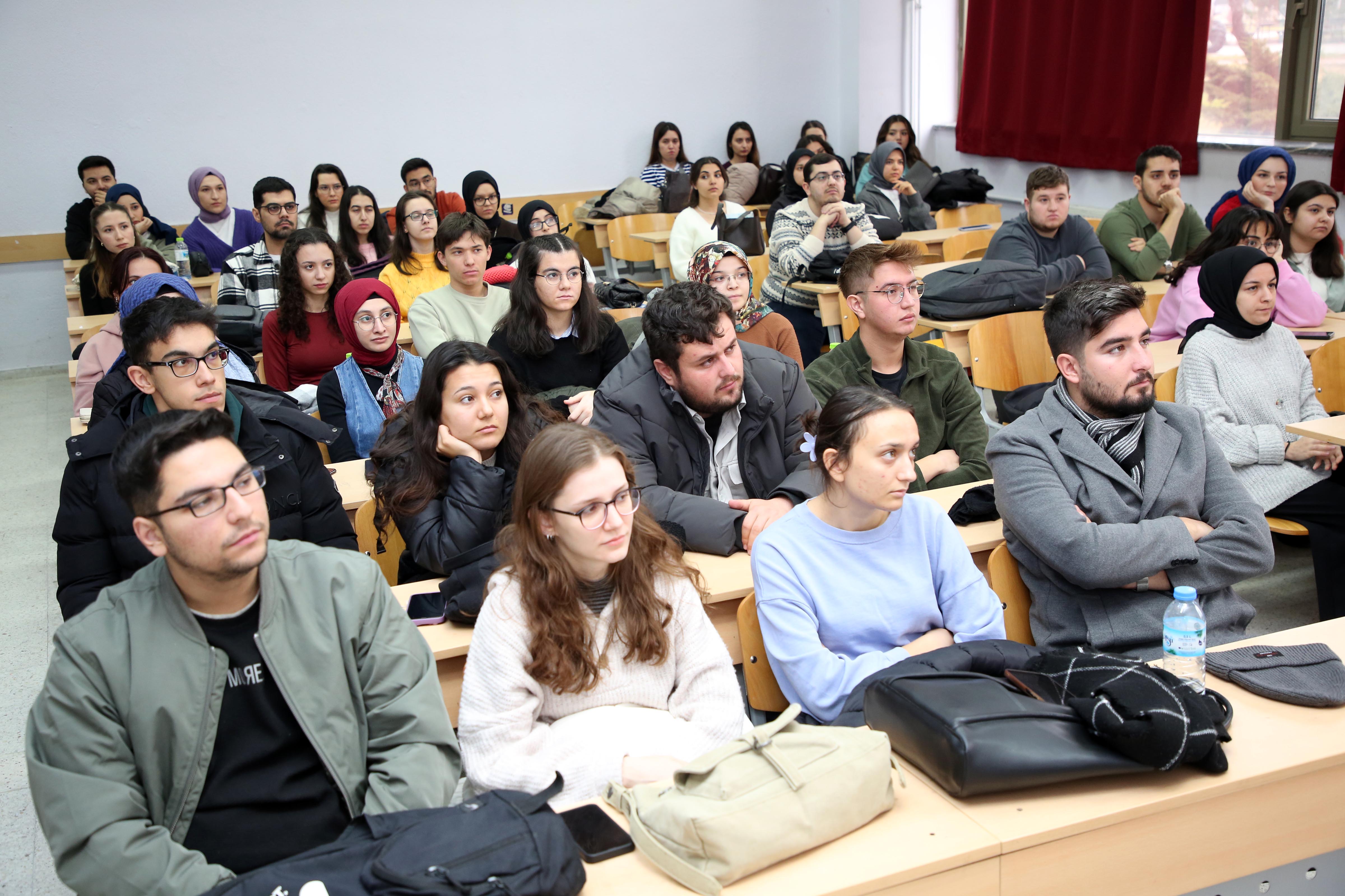 AKÜ’de Öğrencilere Matematiksel Düşünme Eğitimi Verdi