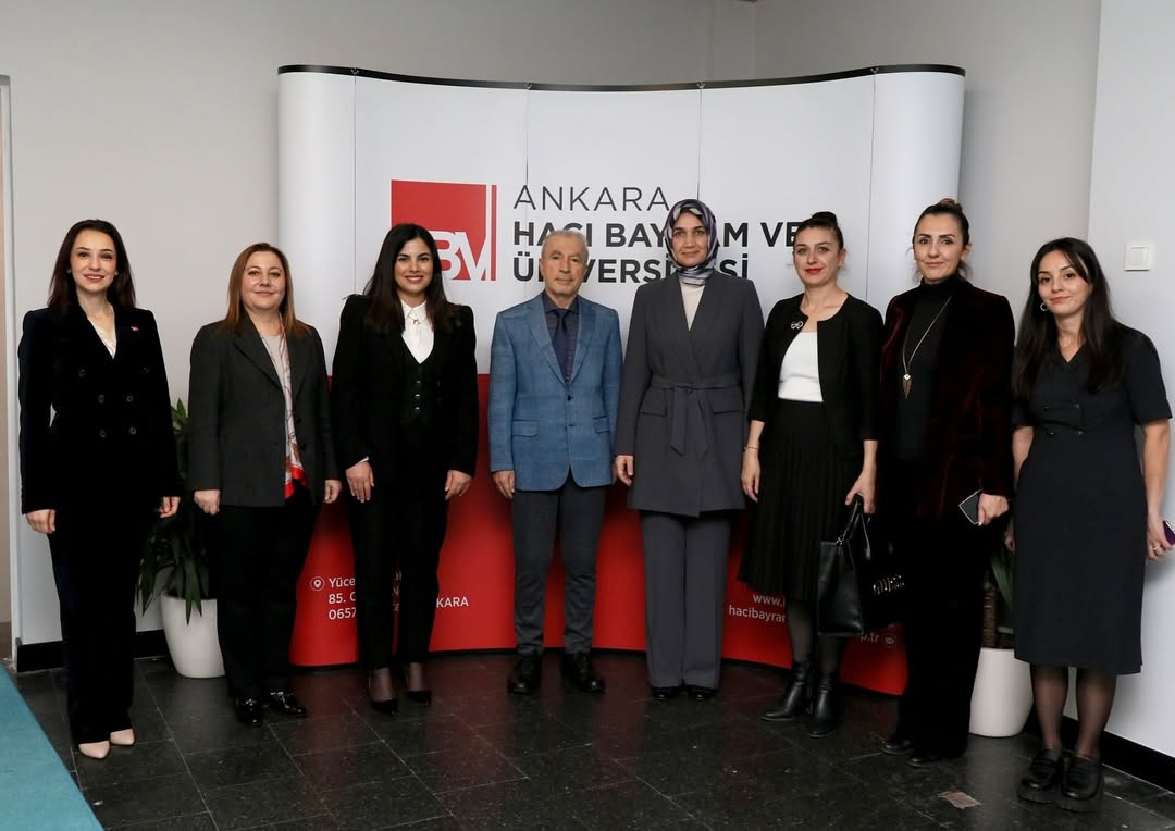 Vali Yiğitbaşı, Cumhuriyetin 101. Yılında Kadın Yöneticiler” Programına Katıldı