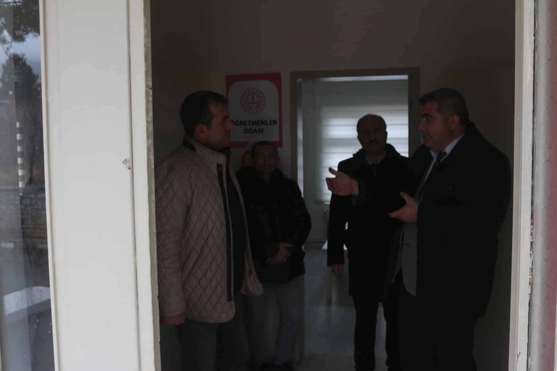 Müdür Sünnetci, Çakır Köyü Yaşam Merkezini Ziyaret Etti